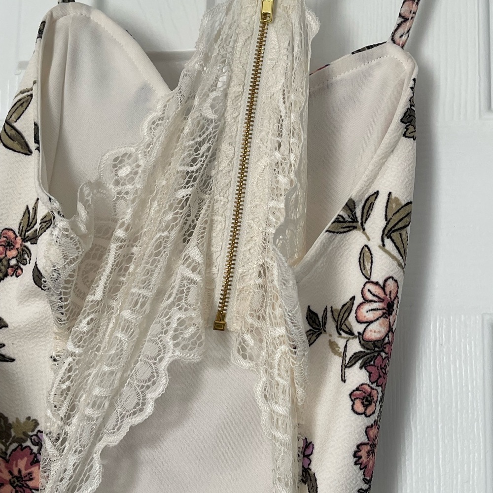Dress - Picture 4 of 6